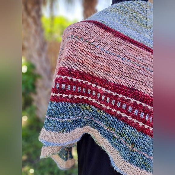 Hand Crafted OOAK Soft Wool Triangular Striped Natural Red Pink Blue Knit Wrap - Picture 3 of 12